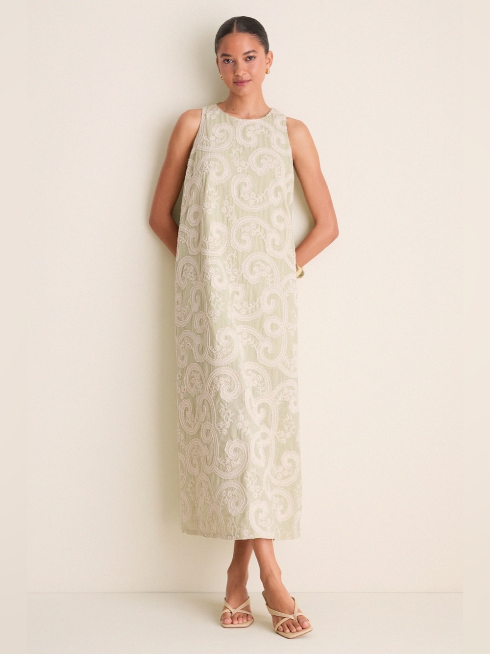 Tuckernuck Celadon Scroll Embroidered Portia Dress Size Medium NWT
